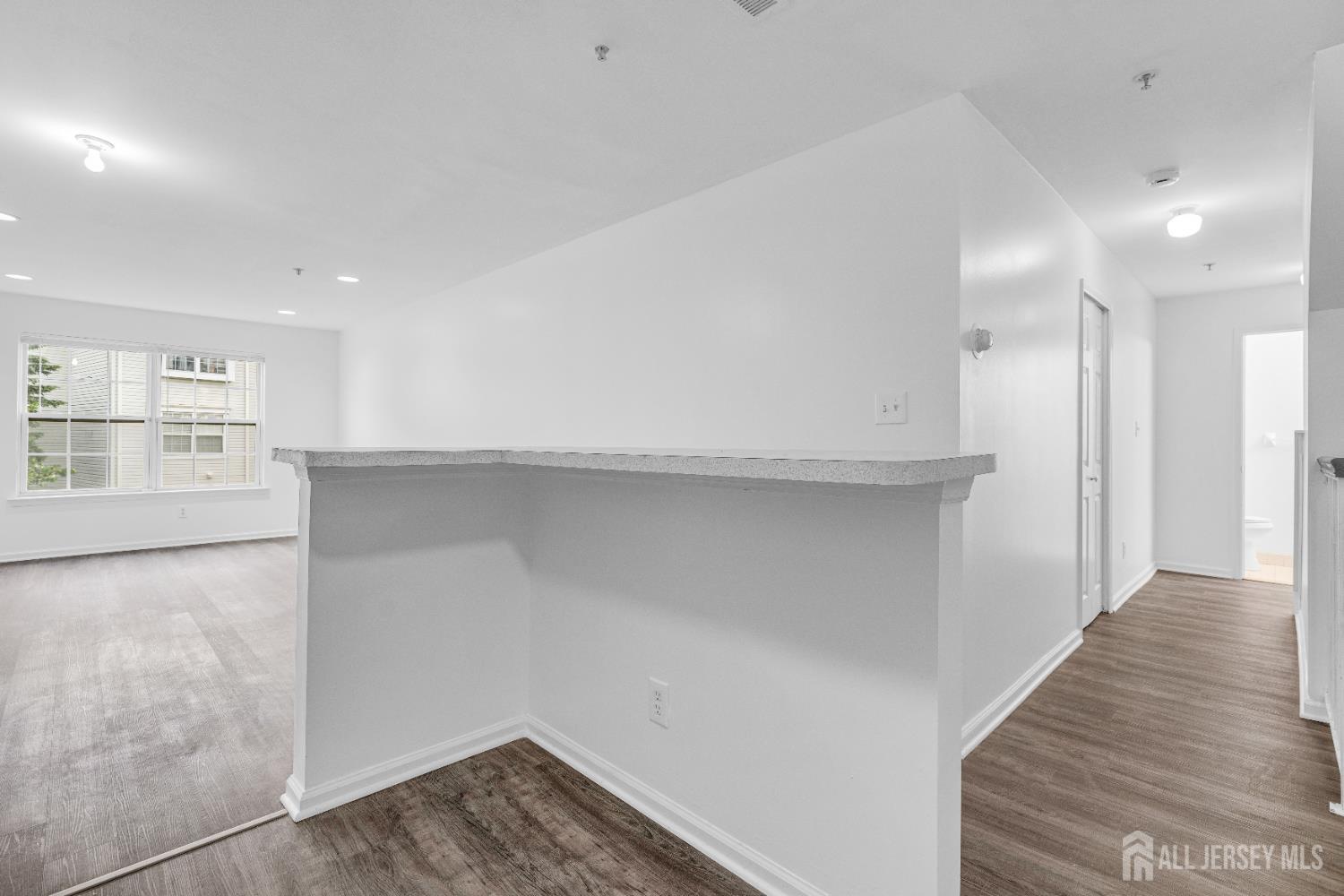 21 Inverness Drive Edison, NJ 08820 - Photo 12 of 39