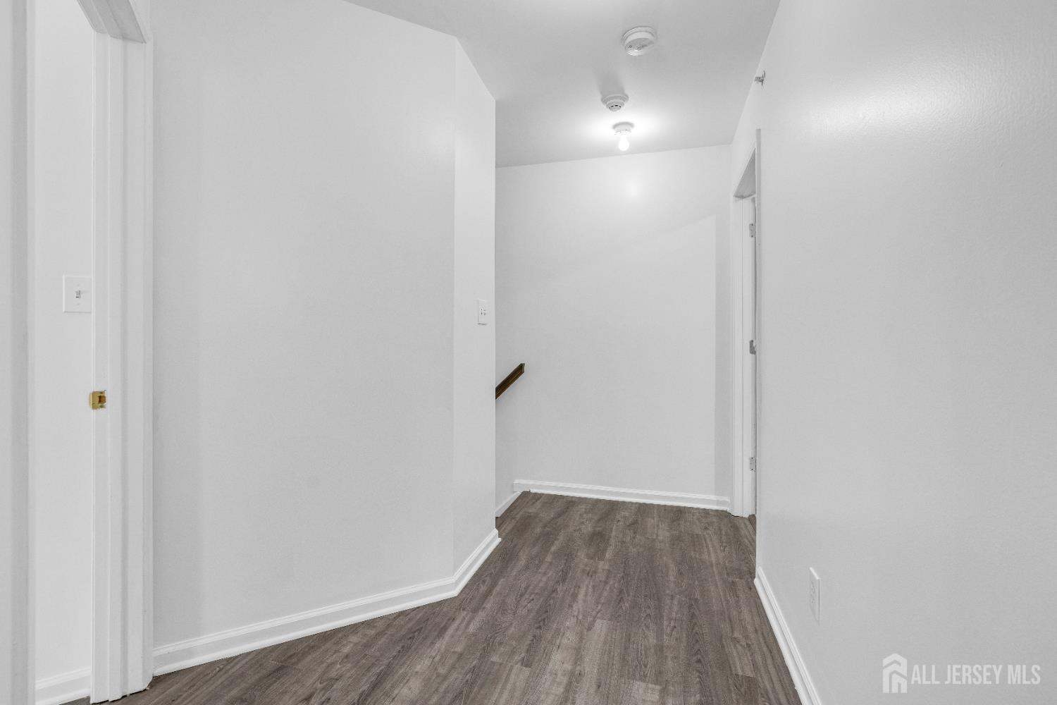 21 Inverness Drive Edison, NJ 08820 - Photo 17 of 39