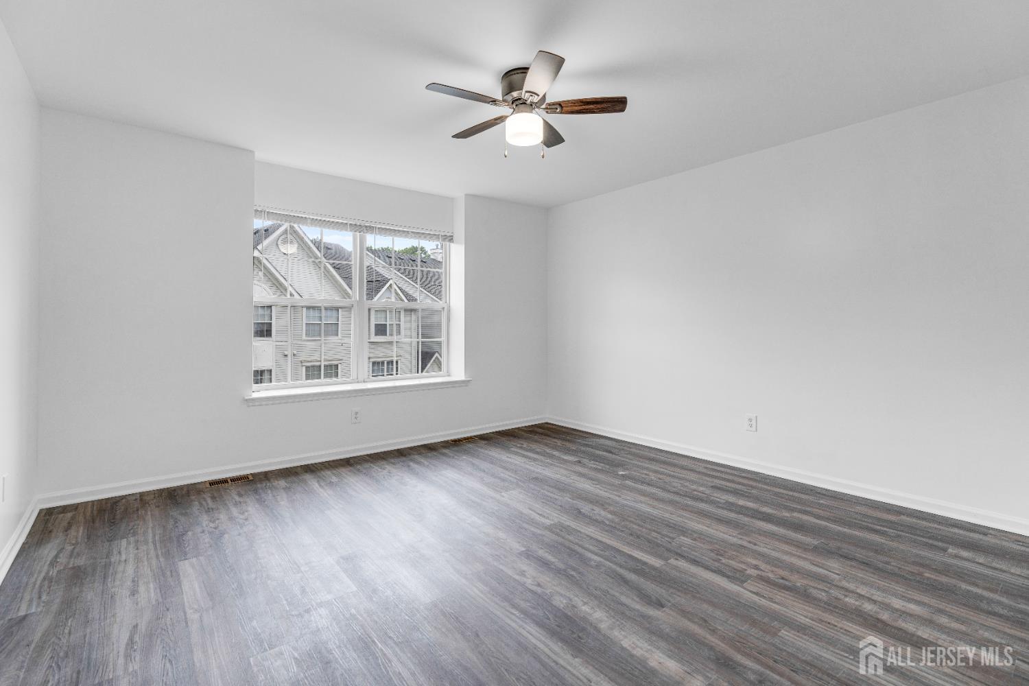 21 Inverness Drive Edison, NJ 08820 - Photo 18 of 39