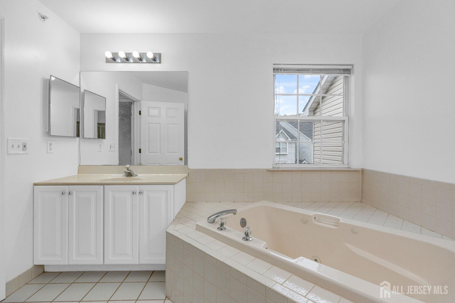 21 Inverness Drive Edison, NJ 08820 - Photo 20 of 39