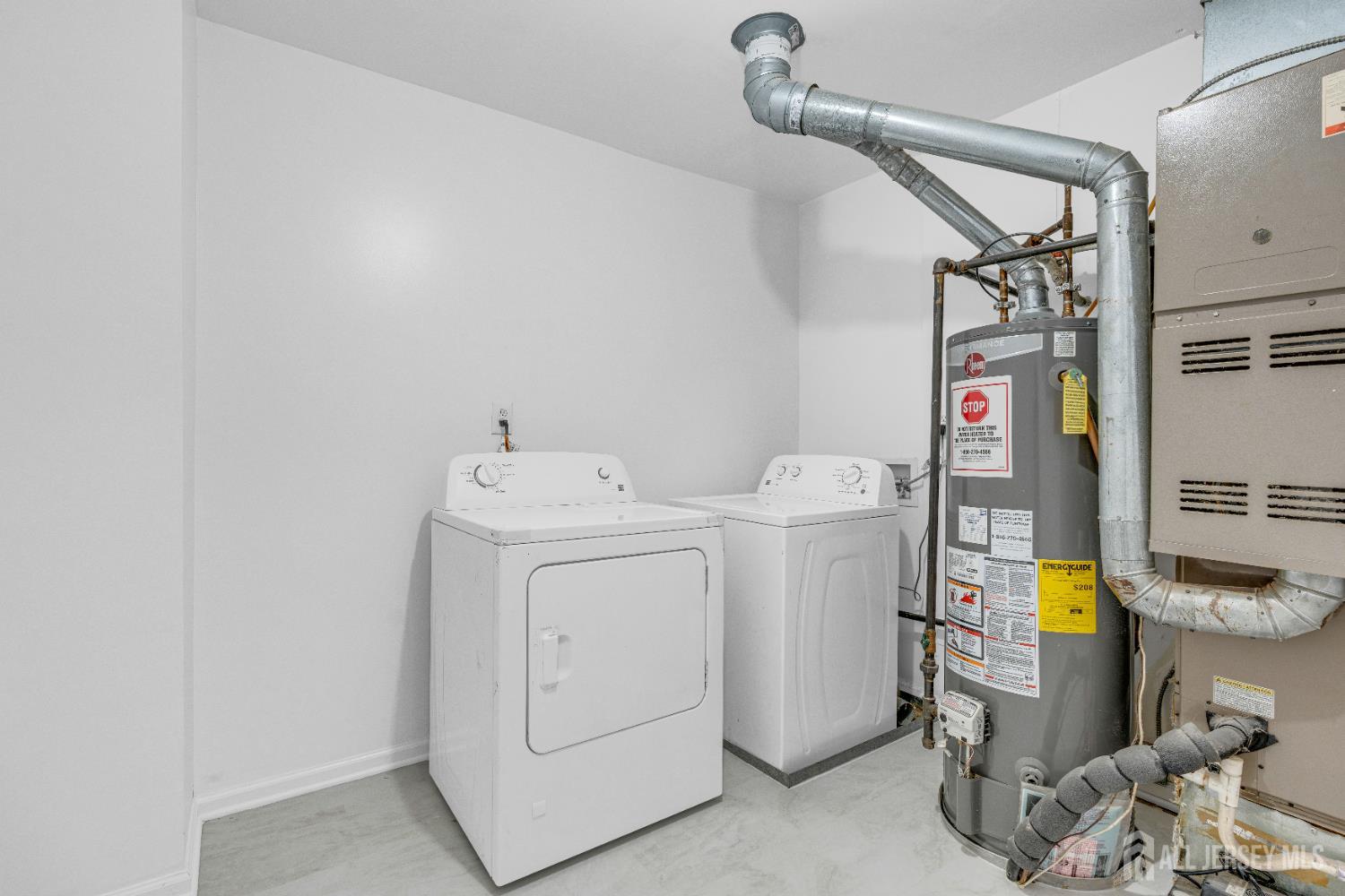 21 Inverness Drive Edison, NJ 08820 - Photo 26 of 39