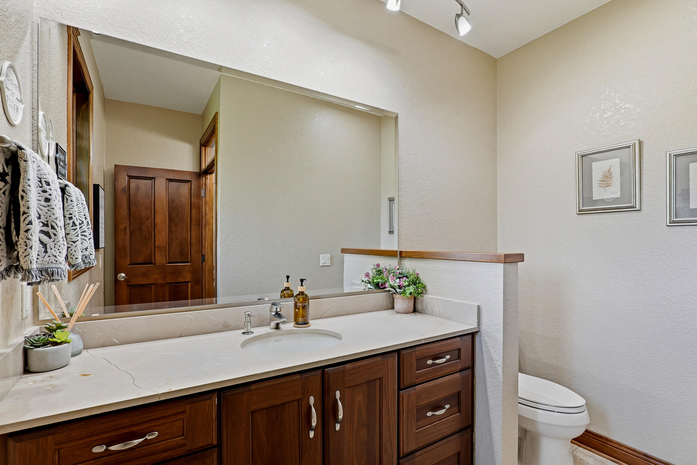 W2485 Ourtown Road Lima, WI 53085 - Photo 23 of 62 Main Level Half Bath