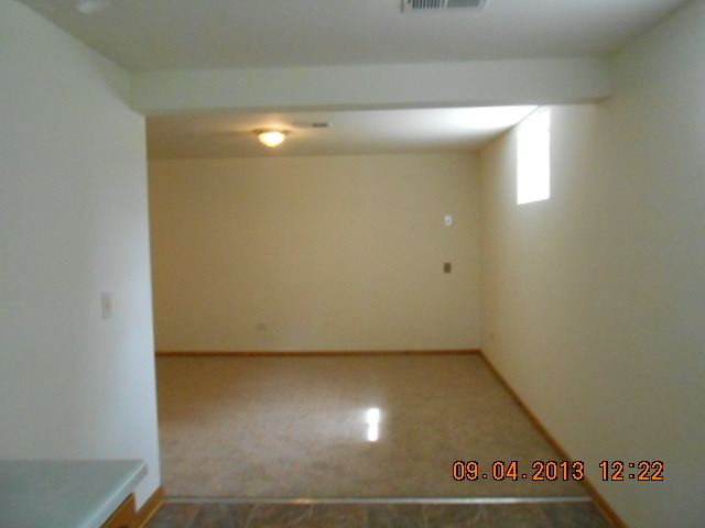 1216 Ridgeway Drive Elgin, IL 60123 - Photo 8 of 17