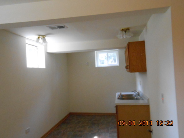 1216 Ridgeway Drive Elgin, IL 60123 - Photo 9 of 17