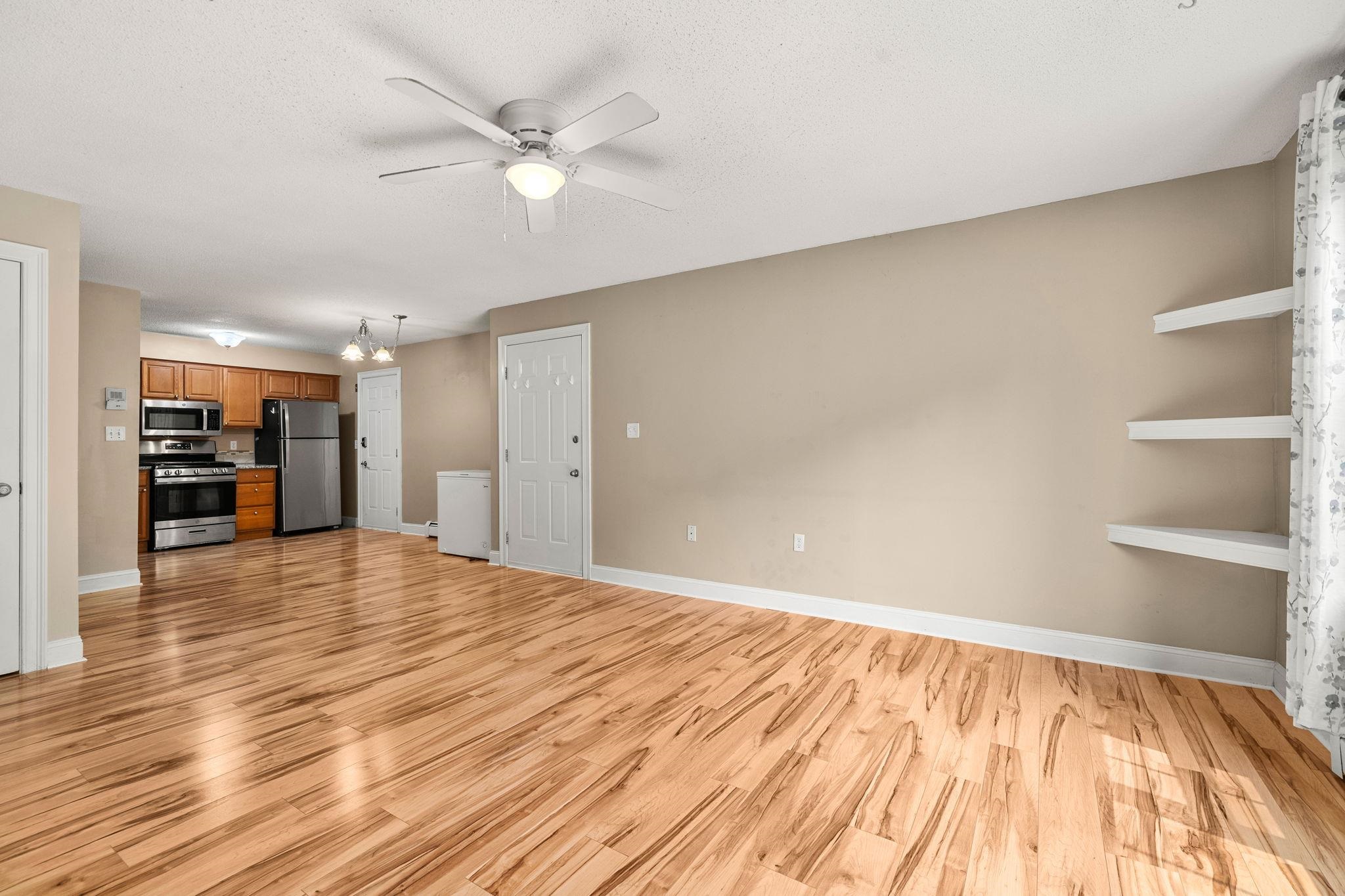 50 Brookside Drive, Unit J7 Exeter, NH 03833 - Photo 13 of 35
