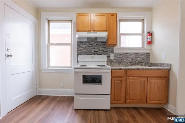 $2,100 | 312 High Street, Elizabeth, NJ 07202