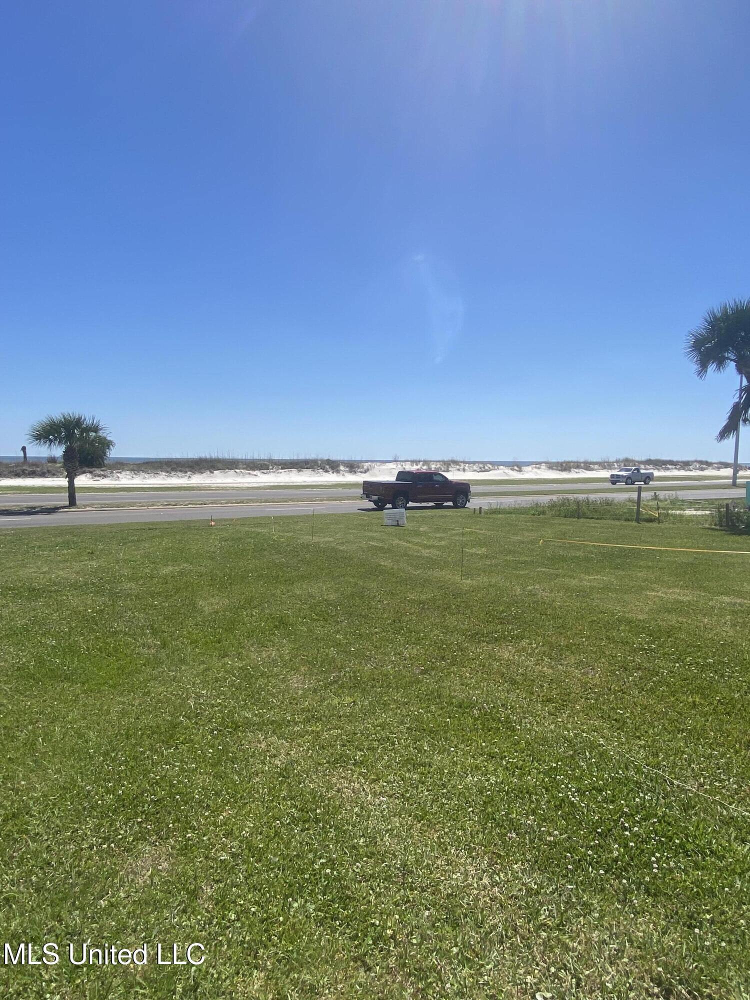 1602 Beach Boulevard Biloxi, MS 39530 - Photo 2 of 10 IMG_2505