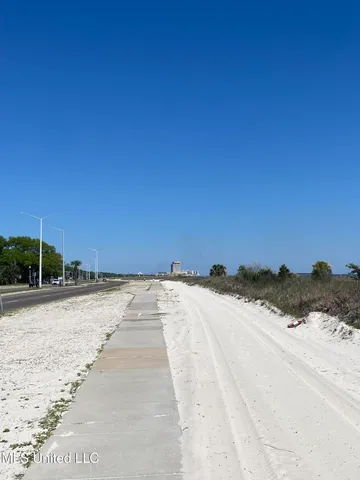 $242,000 | 1602 Beach Boulevard, Biloxi, MS 39530