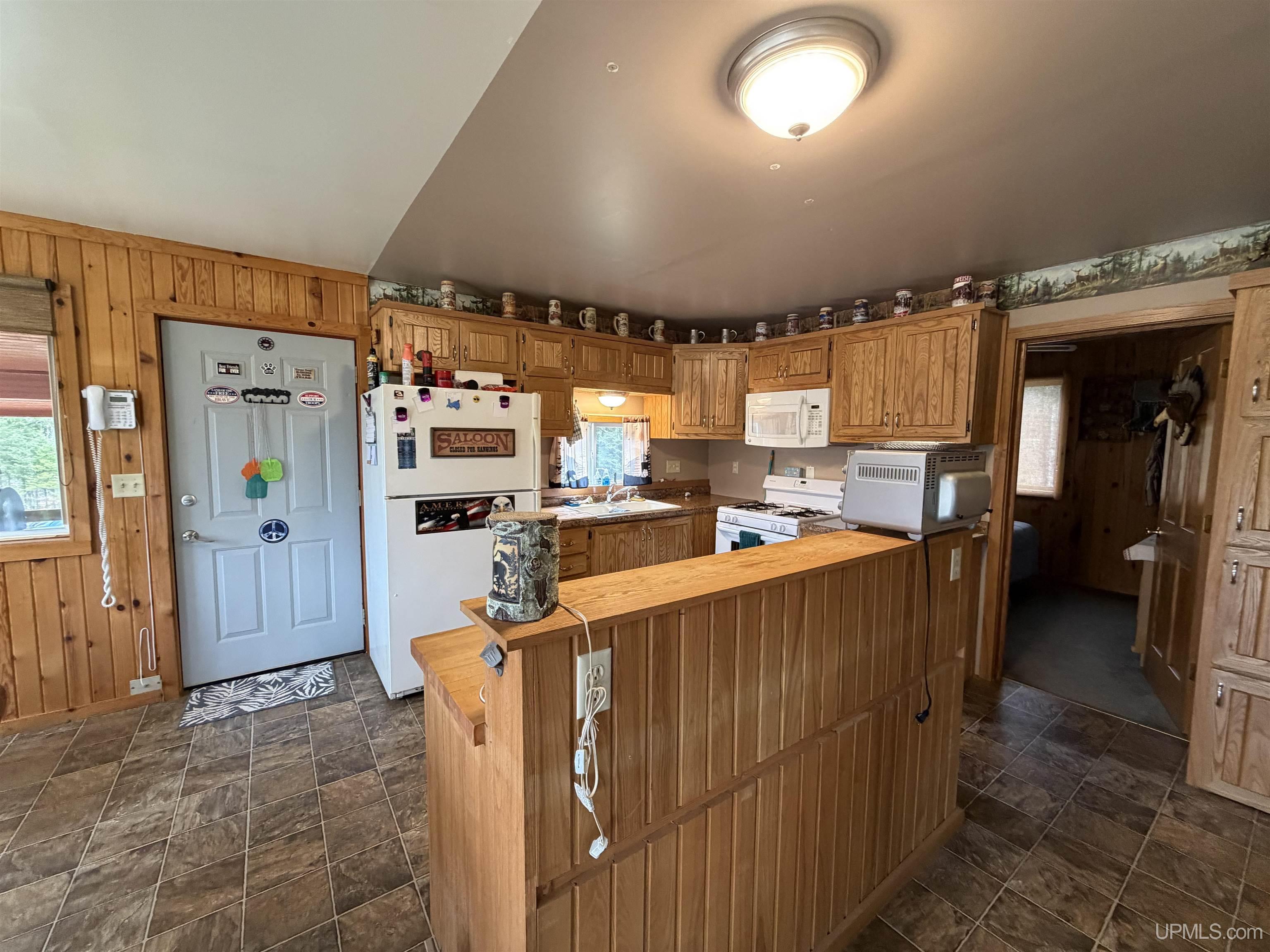 5851 Beauchamp Road Foster City, MI 49834 - Photo 4 of 30