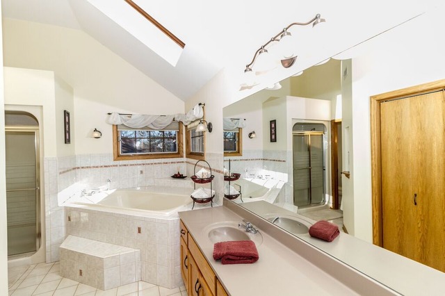836 Huntley Woods Court Crete, IL 60417 - Photo 17 of 25