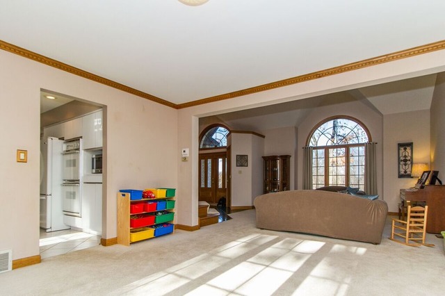 836 Huntley Woods Court Crete, IL 60417 - Photo 3 of 25
