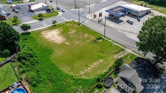 $190,000 | 25 North McDowell Avenue, Marion, NC 28752