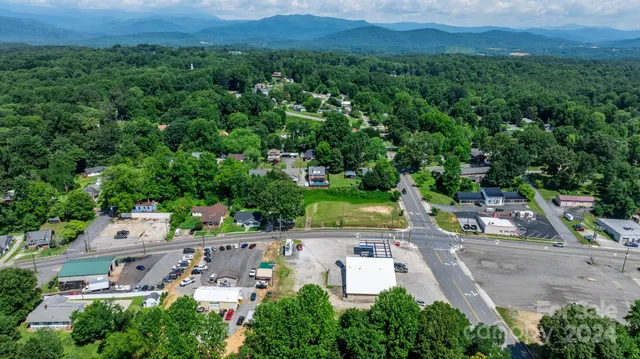 $190,000 | 25 North McDowell Avenue, Marion, NC 28752