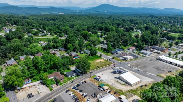 $190,000 | 25 North McDowell Avenue, Marion, NC 28752