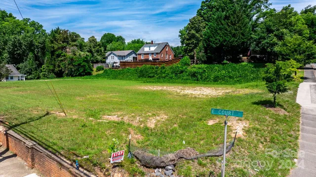 $190,000 | 25 North McDowell Avenue, Marion, NC 28752