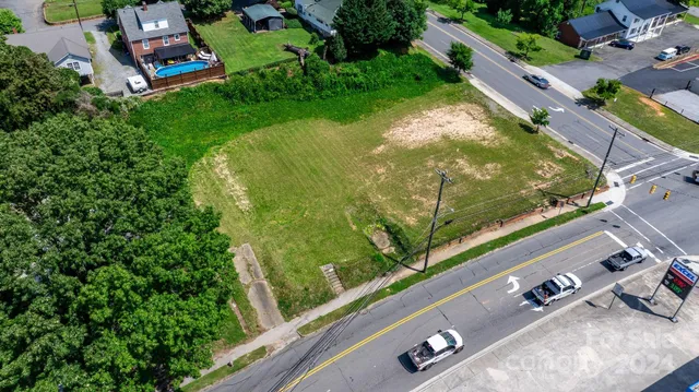 $190,000 | 25 North McDowell Avenue, Marion, NC 28752