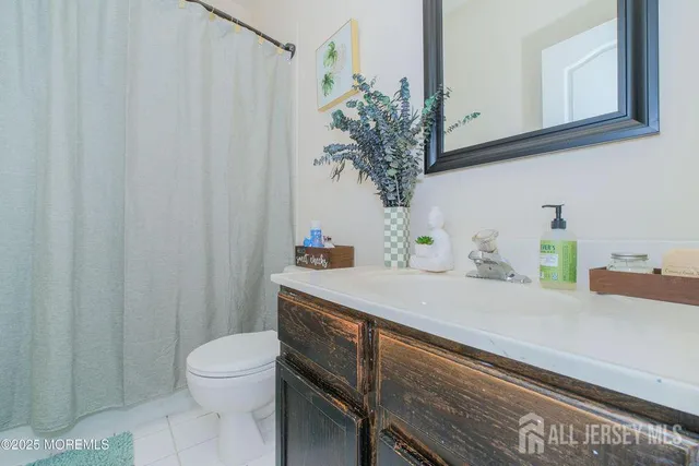 $415,000 | 511 Coppola Drive, South Plainfield, NJ 07080