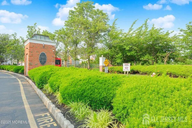 $415,000 | 511 Coppola Drive, South Plainfield, NJ 07080