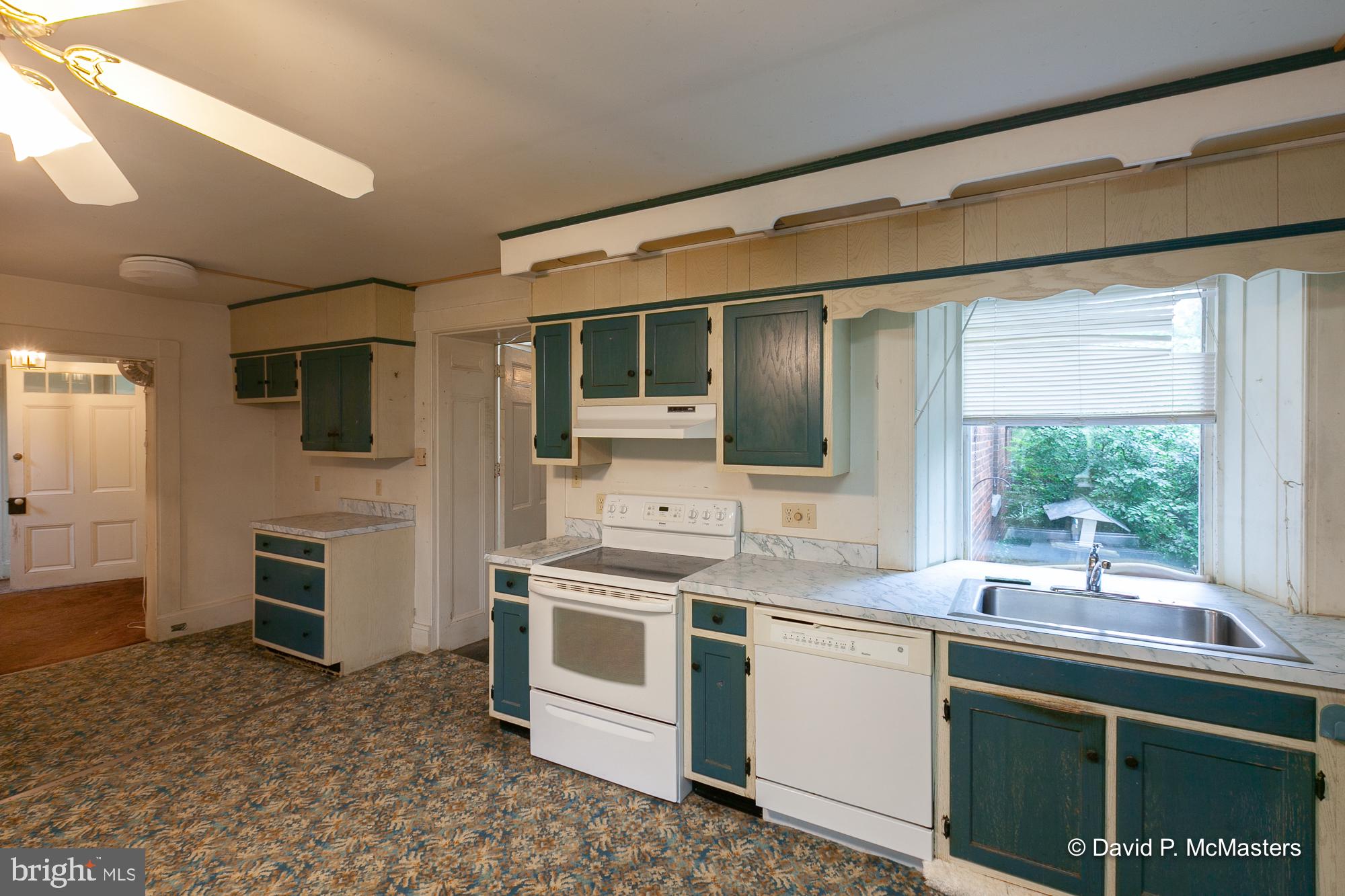 3167 Shepherd Grade Road Shepherdstown, WV 25443 - Photo 12 of 27 Kitchen