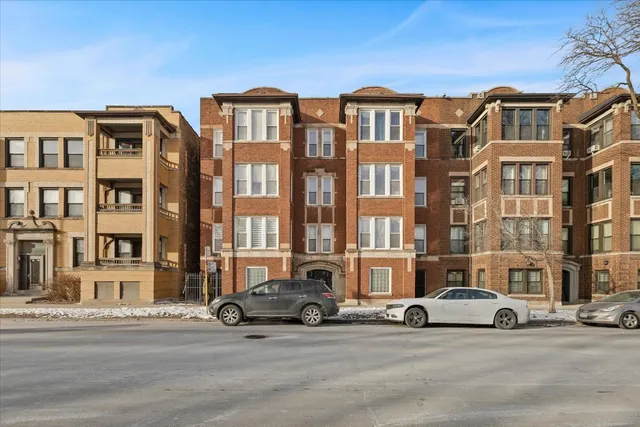 $195,000 | 642 East 51st Street, Unit 1E, Chicago, IL 60615