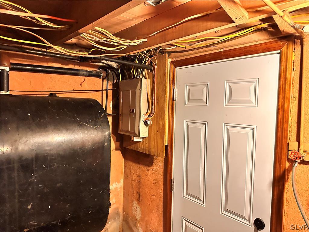 8547 Deer Road Slatington, PA 18080 - Photo 31 of 32 a view of walk in closet