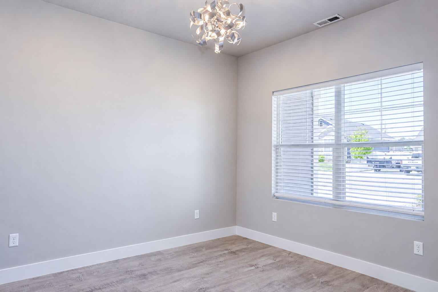 94 North Windsor Road Cedar City, UT 84720 - Photo 34 of 57 Bedroom 2