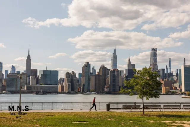 $4,569 | 65 Dupont Street, Unit 410 | Greenpoint