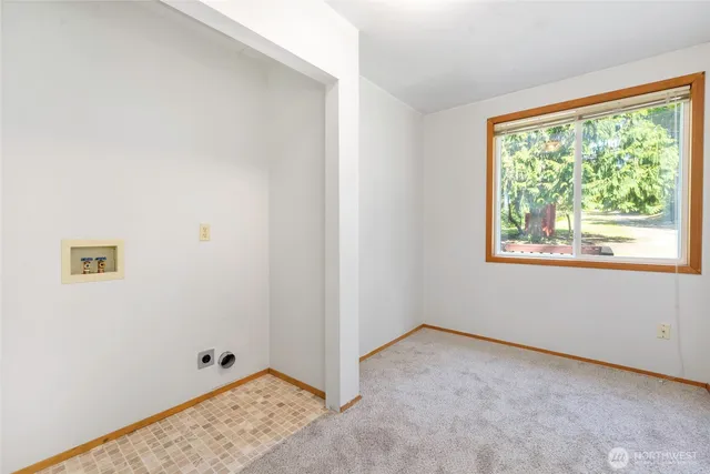 $650,000 | 5810 East Mason Lake Drive West, Grapeview, WA 98546