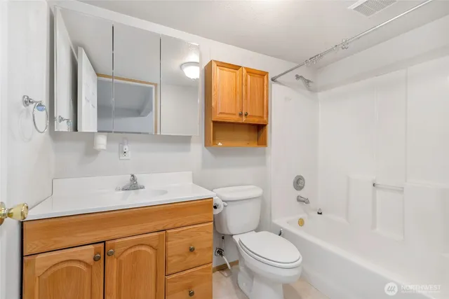 $650,000 | 5810 East Mason Lake Drive West, Grapeview, WA 98546