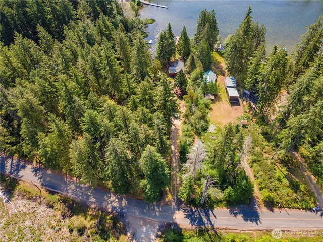 $650,000 | 5810 East Mason Lake Drive West, Grapeview, WA 98546