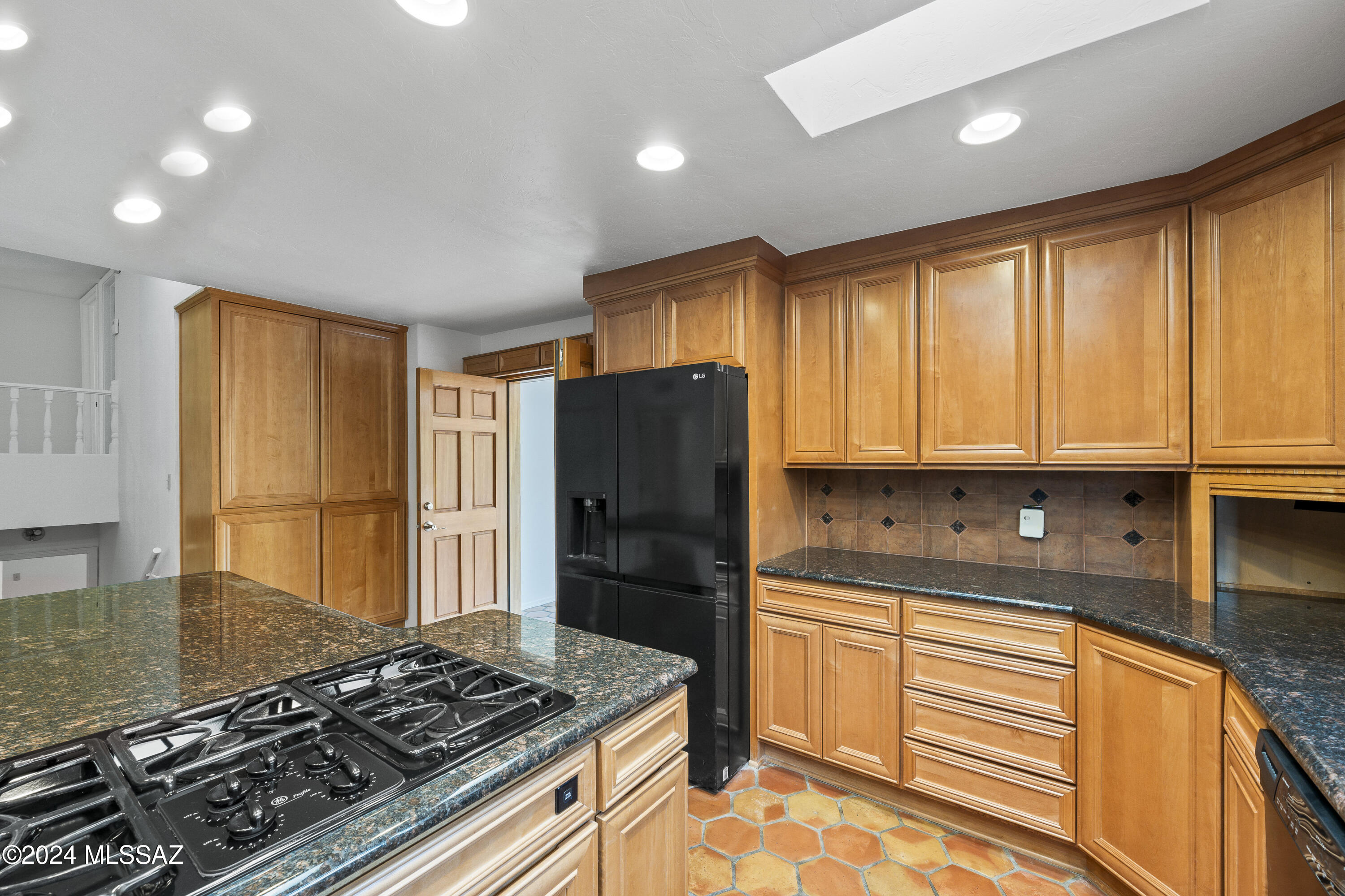 1435 East Indian Wells Road Tucson, AZ 85718 - Photo 15 of 49
