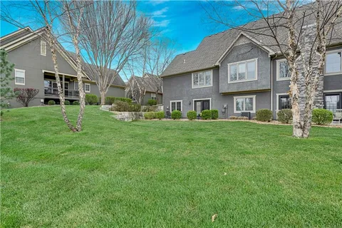 $545,000 | 14761 Meadow Lane, Leawood, KS 66224