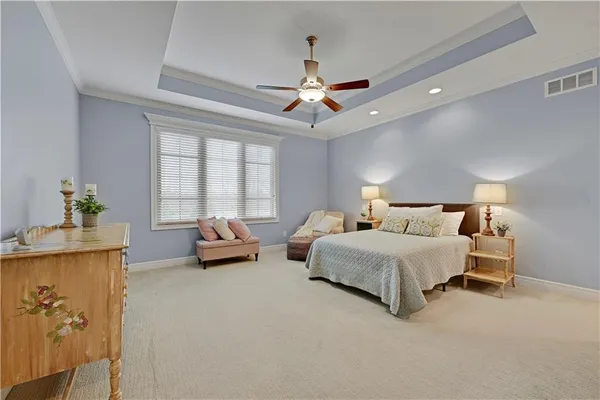 $575,000 | 14761 Meadow Lane, Leawood, KS 66224