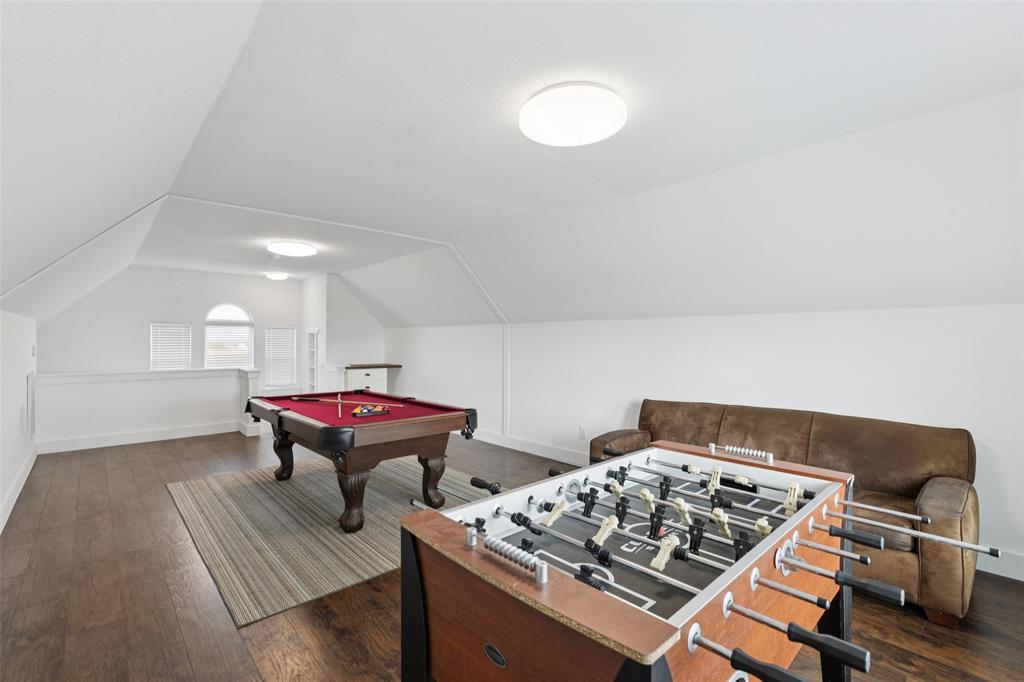155 North Armstrong Road Venus, TX 76084 - Photo 27 of 38 a living room with furniture and a couch