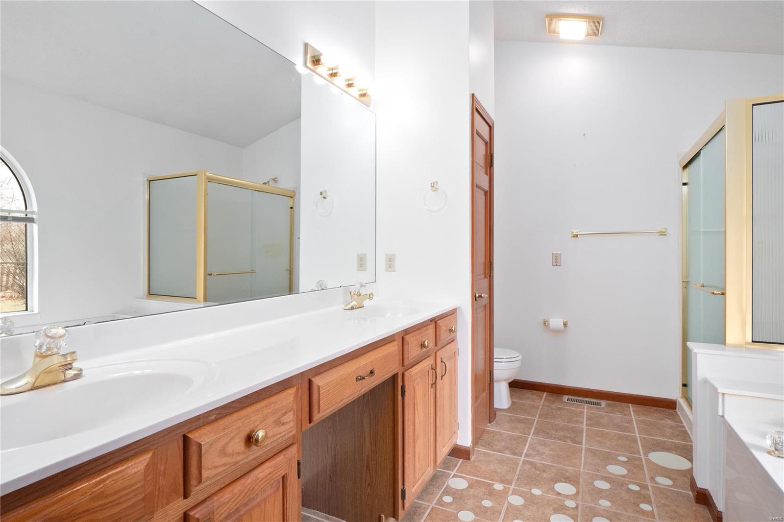 1057 Edgewood Drive O'Fallon, IL 62269 - Photo 18 of 33