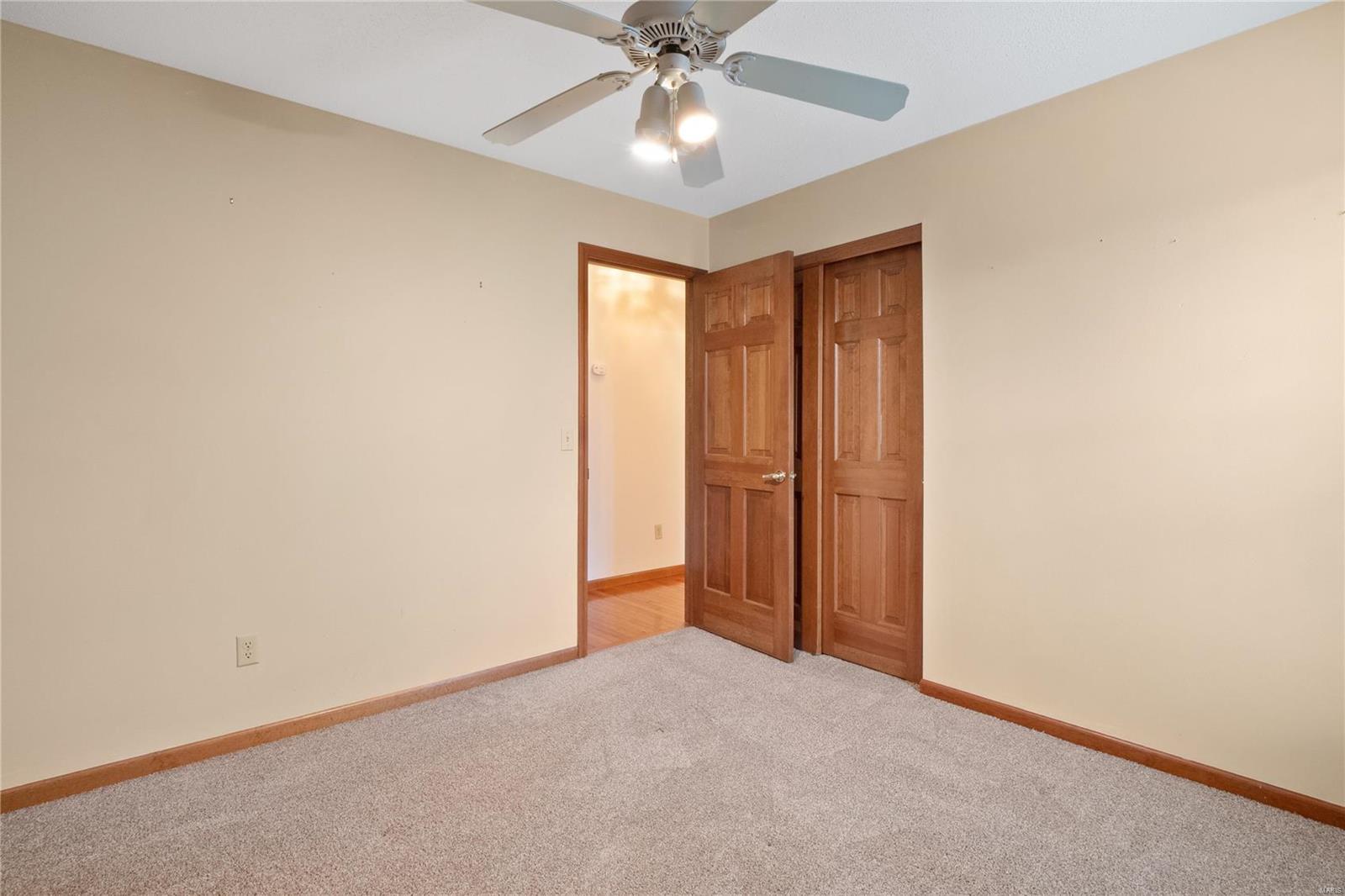 1057 Edgewood Drive O'Fallon, IL 62269 - Photo 23 of 33