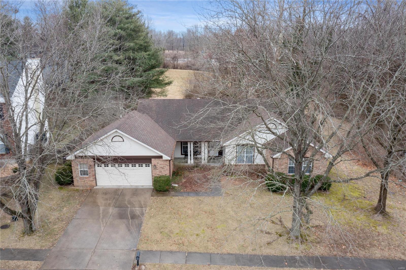 1057 Edgewood Drive O'Fallon, IL 62269 - Photo 3 of 33