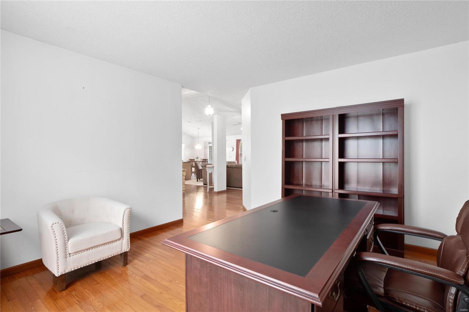 1057 Edgewood Drive O'Fallon, IL 62269 - Photo 8 of 33