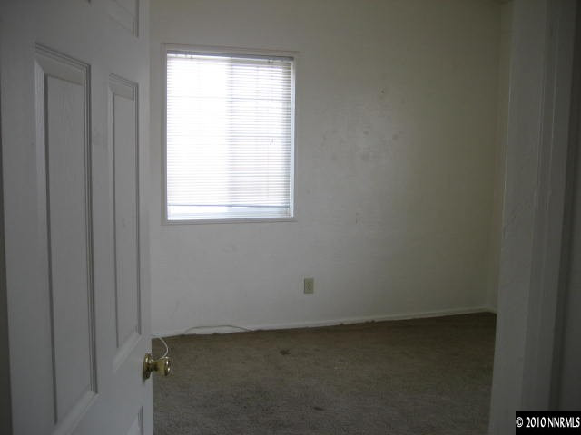 13253 Mt Hood Street Reno, NV 89506 - Photo 8 of 13 Photo 8
