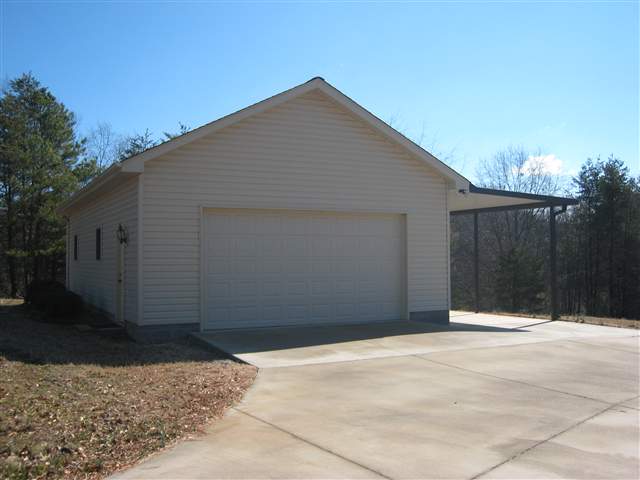219 Deer Run Road, Unit DEER RUN ON LAKE HARTWELL Anderson, SC 29626 - Photo 11 of 16 Gallery Image 11