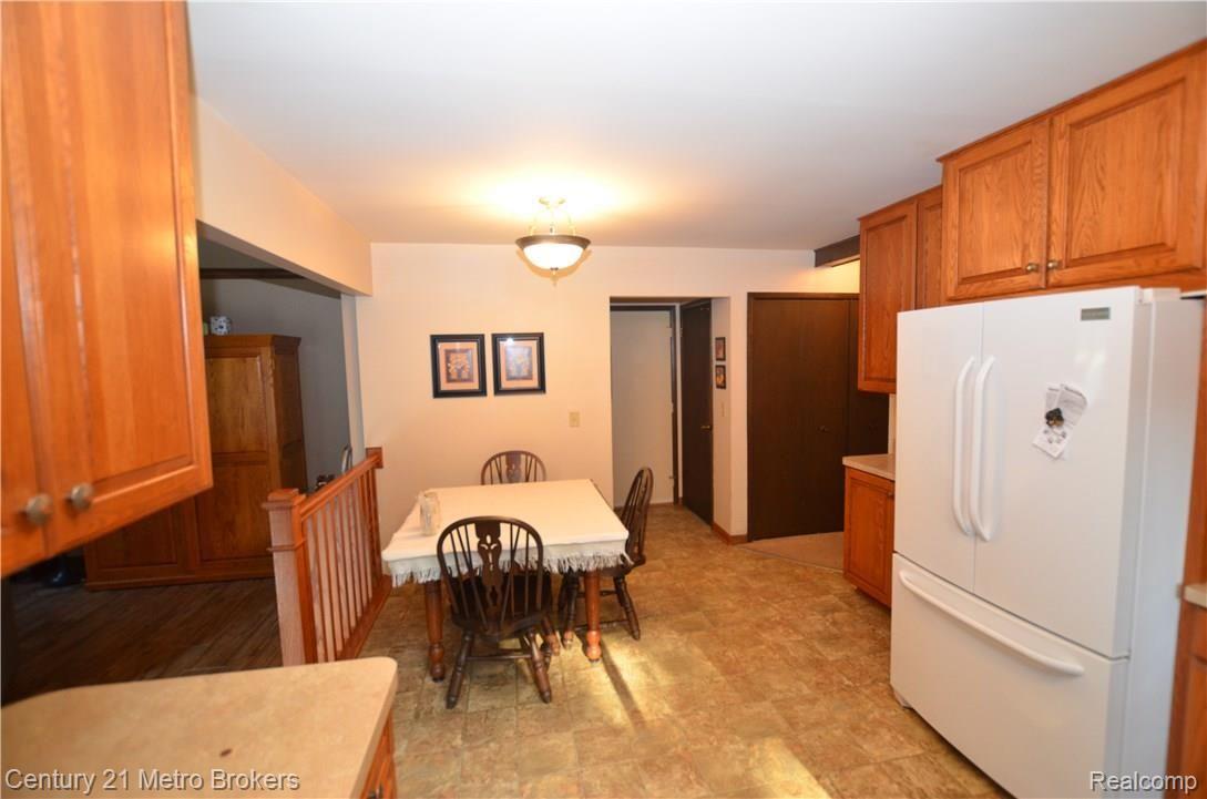 7279 Sharp Road Swartz Creek, MI 48473 - Photo 5 of 24 7279 Sharp Rd 5 kitchen.JPG