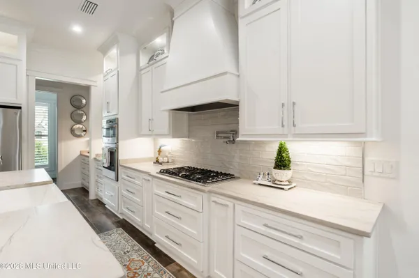 $749,999 | 7808 Songbird Lane, Moss Point, MS 39562