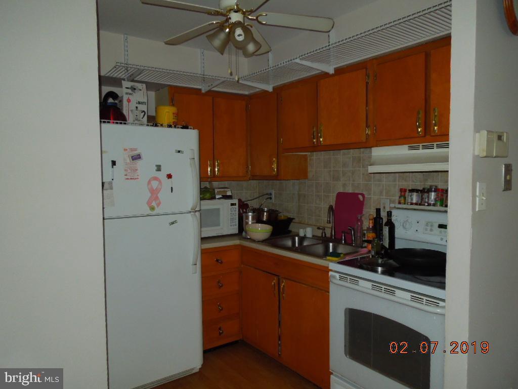 50 North Fellowship Road, Unit 902 Maple Shade, NJ 08052 - Photo 4 of 13 Gallery Image 4