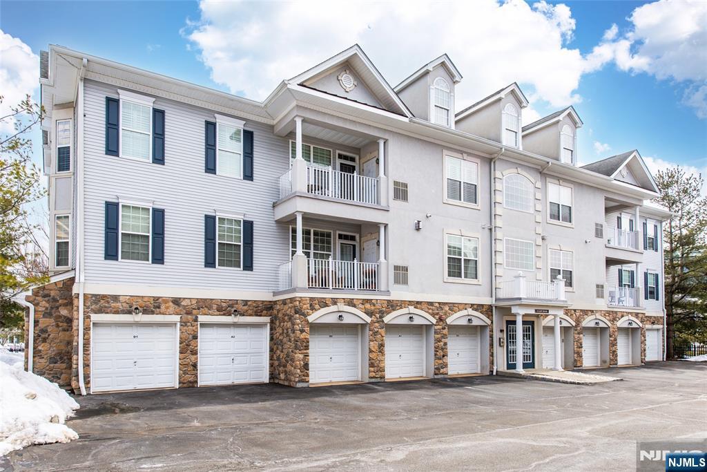9 Cliff Road Woodland Park, NJ 07424 - Photo 25 of 25 a view of a building with a street