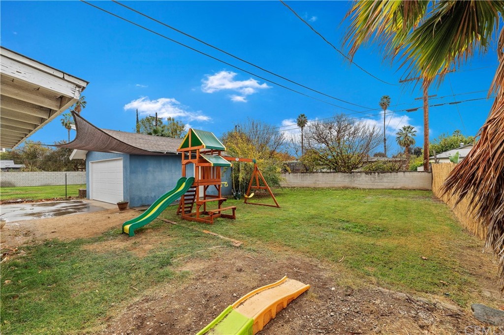 4140 St George Place Riverside, CA 92504 - Photo 10 of 29 a view of a house with a park
