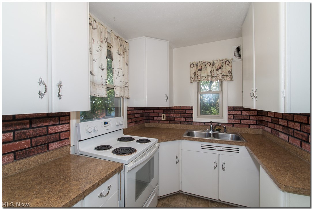 15330 Triskett Road Cleveland, OH 44111 - Photo 17 of 22 Gallery Image 17