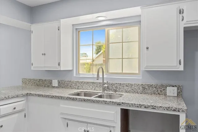 $425,000 | 4005 Madrid Avenue, Bakersfield, CA 93309