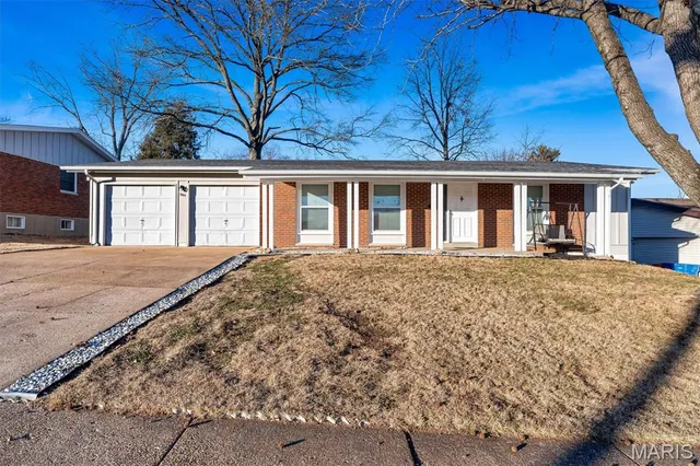 $199,900 | 3515 St Catherine Street, Florissant, MO 63033