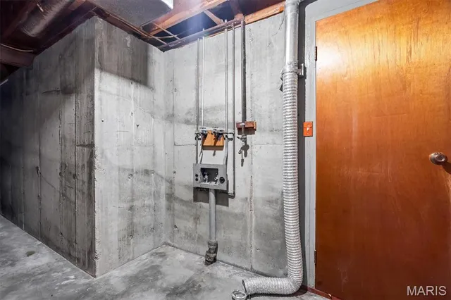 $199,900 | 3515 St Catherine Street, Florissant, MO 63033