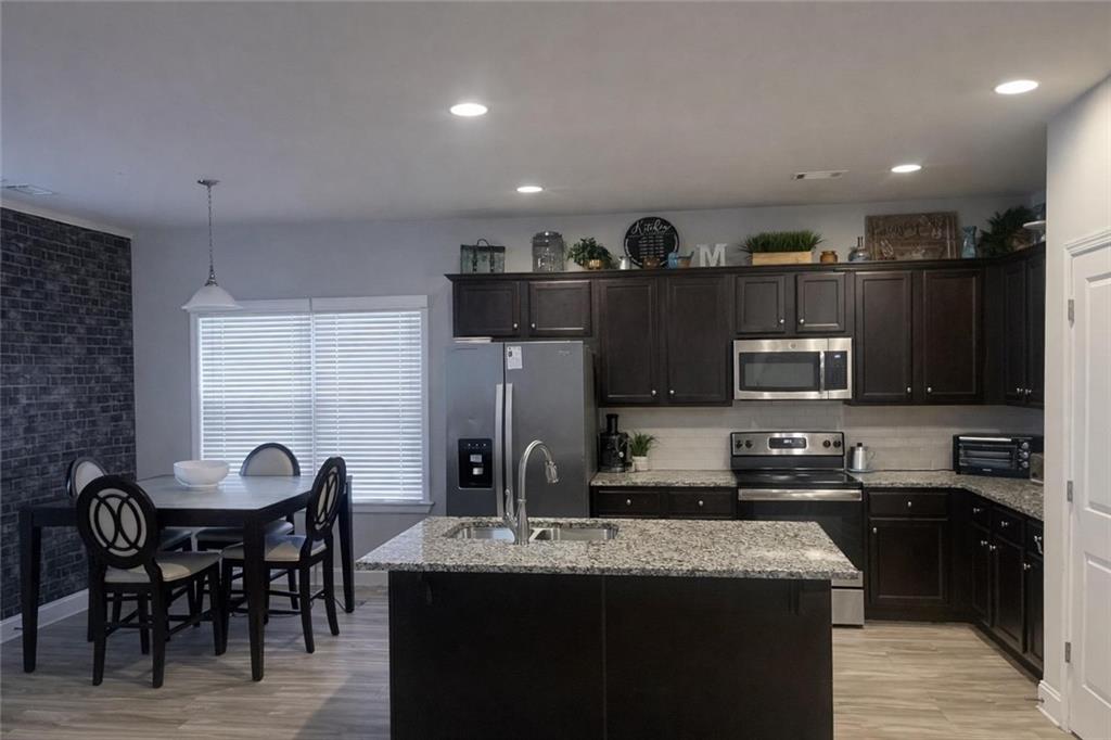 461 Lake Ridge Lane Fairburn, GA 30213 - Photo 5 of 18